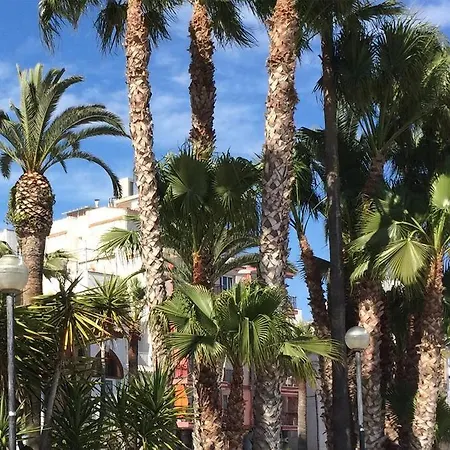 Tranquil Large 6 Bedroom Family Sleeps 20 Near Sitges Villa