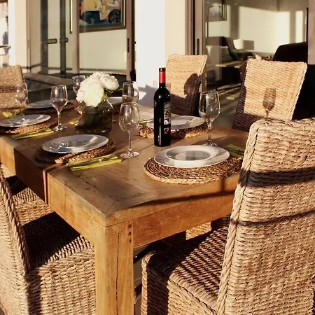 Villa Tranquil Large 6 Bedroom Family Sleeps 20 Near Sitges *