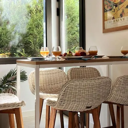Villa Tranquil Large 6 Bedroom Family Sleeps 20 Near Sitges