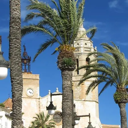 Tranquil Large 6 Bedroom Family Sleeps 20 Near Sitges *