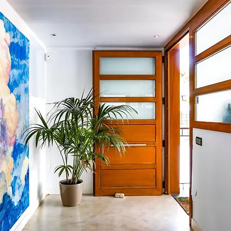 Tranquil Large 6 Bedroom Family Sleeps 20 Near Sitges Villa *