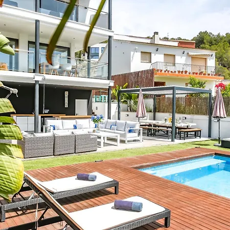 Tranquil Large 6 Bedroom Family Sleeps 20 Near Sitges Sant Pere De Ribes