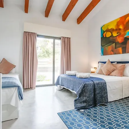 Tranquil Large 6 Bedroom Family Sleeps 20 Near Sitges