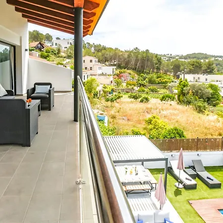 Tranquil Large 6 Bedroom Family Sleeps 20 Near Sitges Villa